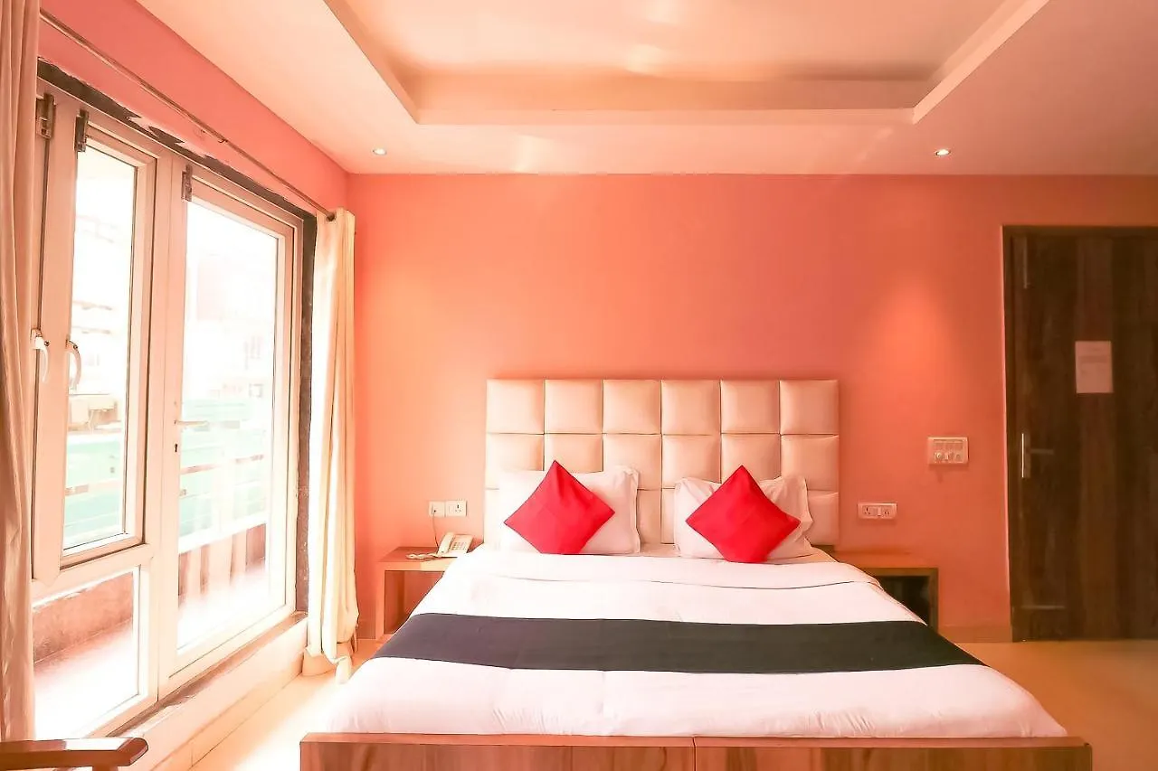 Capital O 666 Hotel Gd House 古尔冈